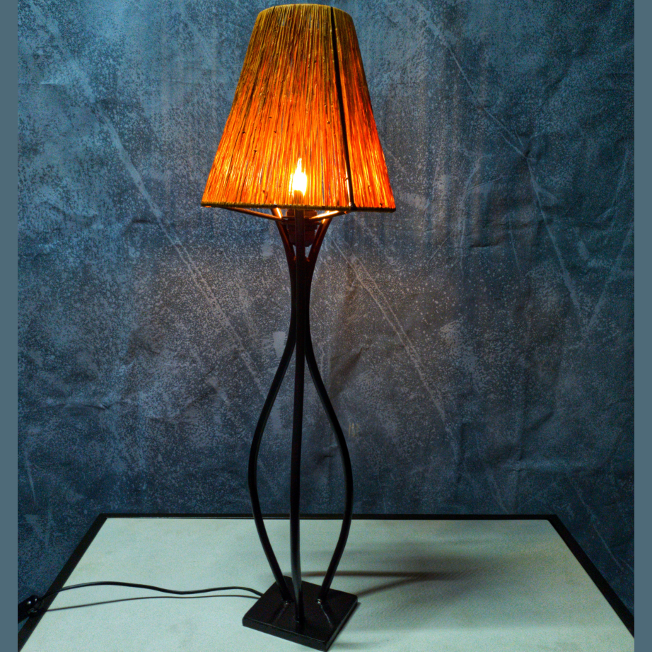 ARDHI SWAAN TABLE LAMP