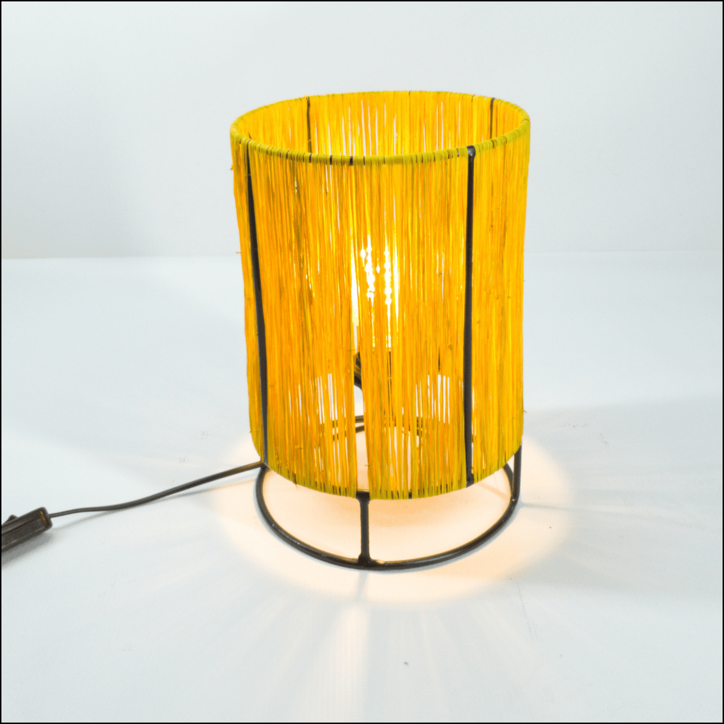 Ardhi Pacho Lamp
