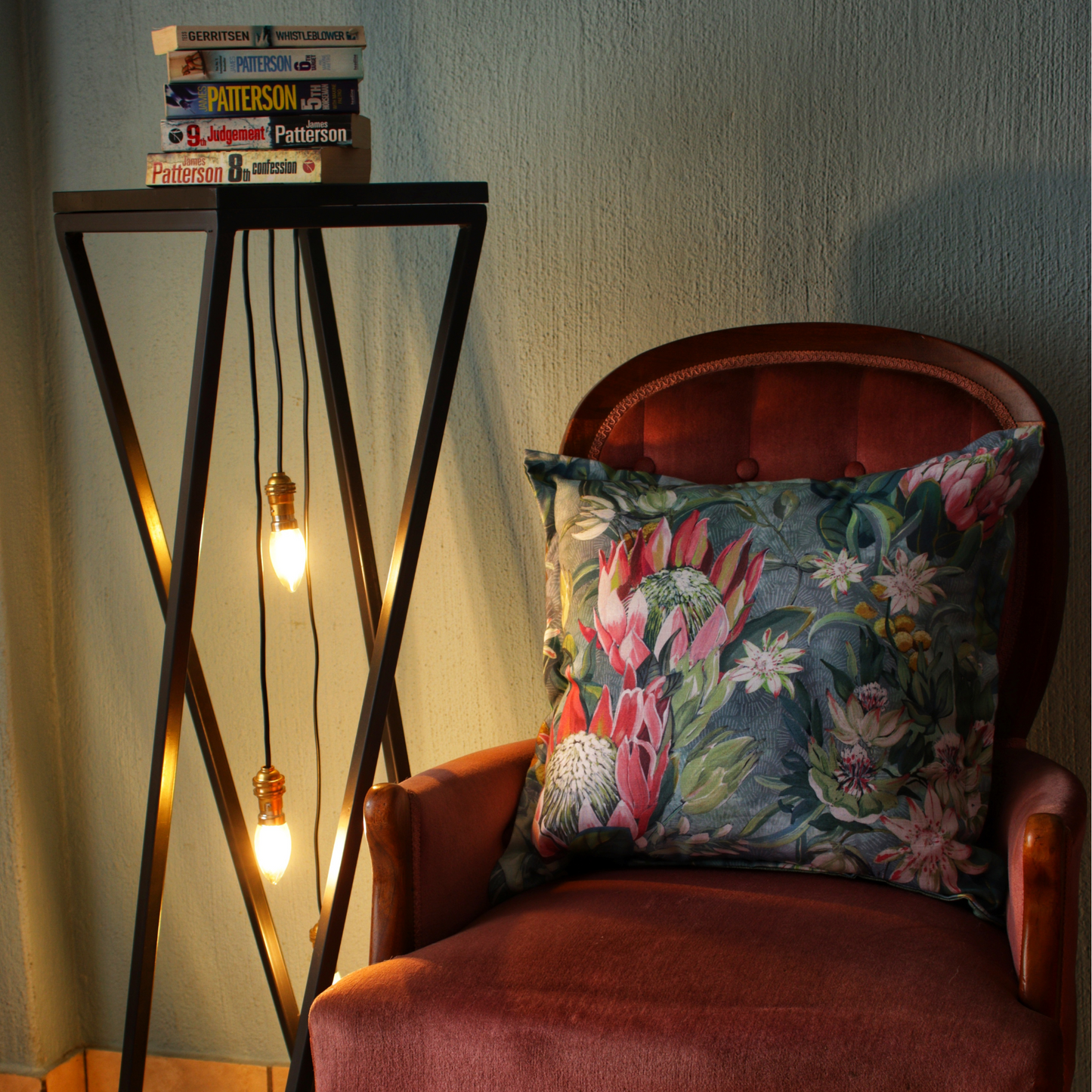 Ardhi Pietro 3 Pendant Light Table