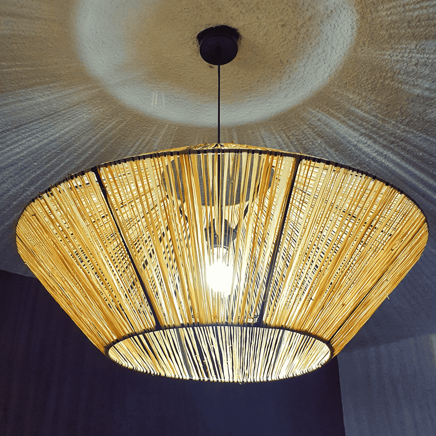 Ardhi Vincens Pendant Light