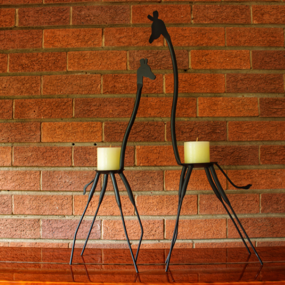 Nhutlwa Giraffe candle holder set from Ardhi